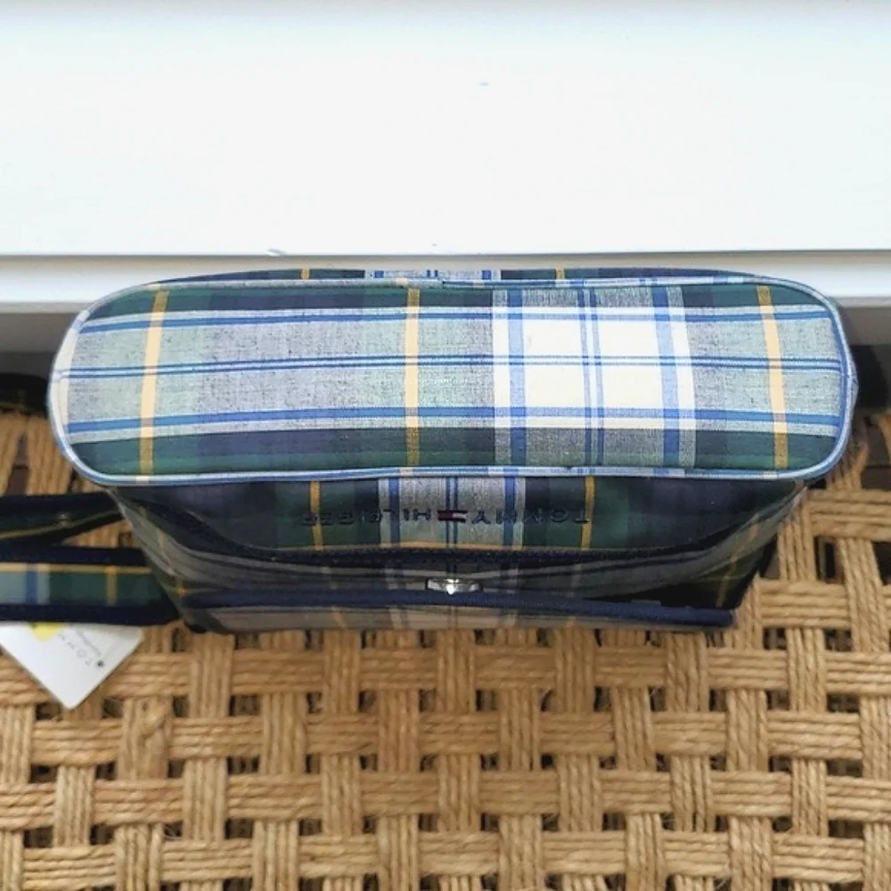 Tommy Hilfiger Plaid Crossbody Bag NWT (READ)